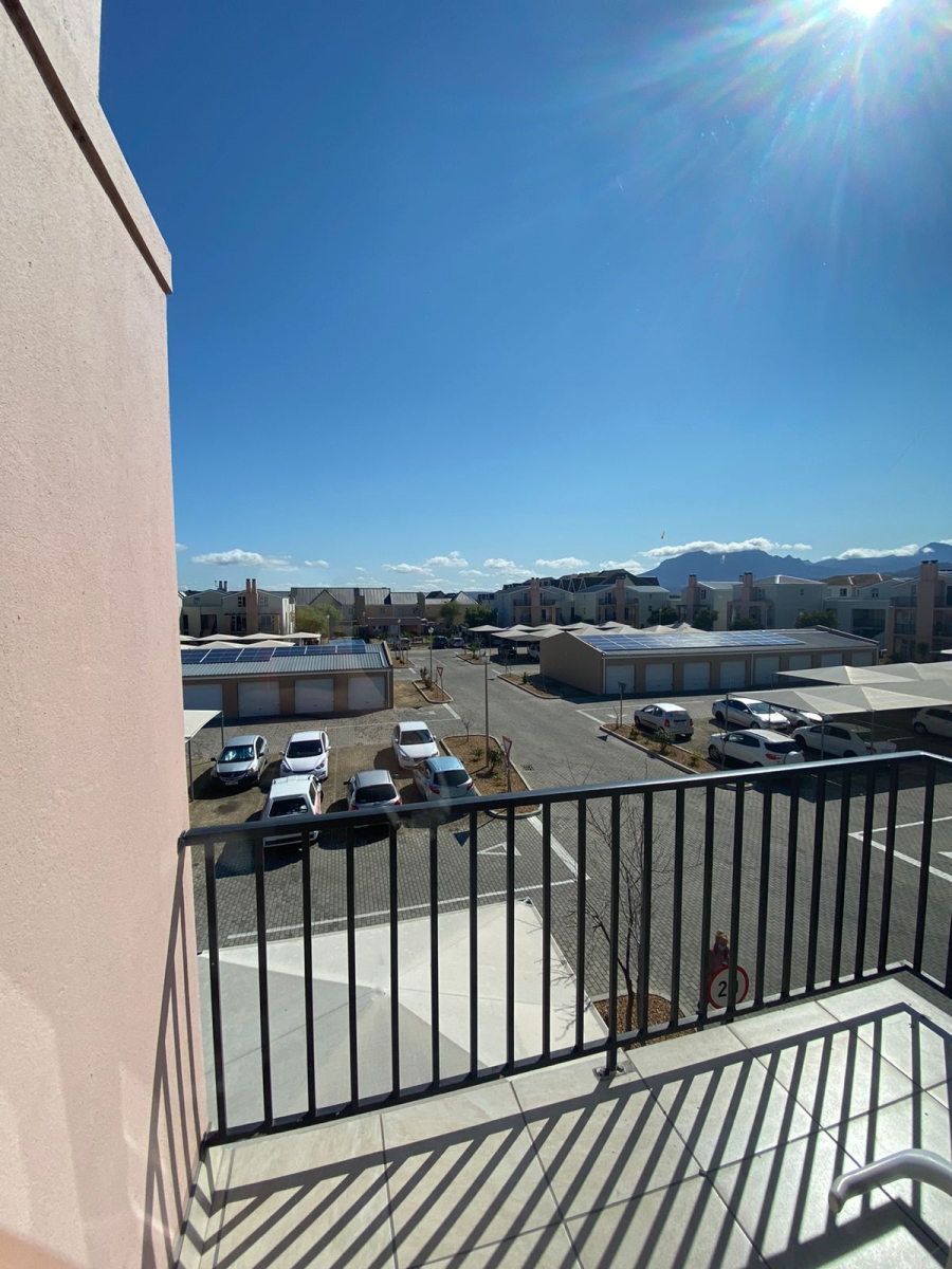 To Let 2 Bedroom Property for Rent in Whispering Pines Western Cape